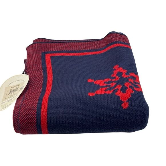 Kennebunk Home Bedford Cottage Snowflake Throw Blanket. - Picture 2 of 12